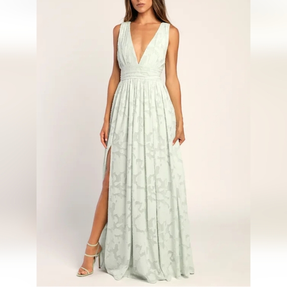NWT Lulus Sweet Sophistication Sage Green Burnout Floral Maxi Dress - Picture 1 of 12